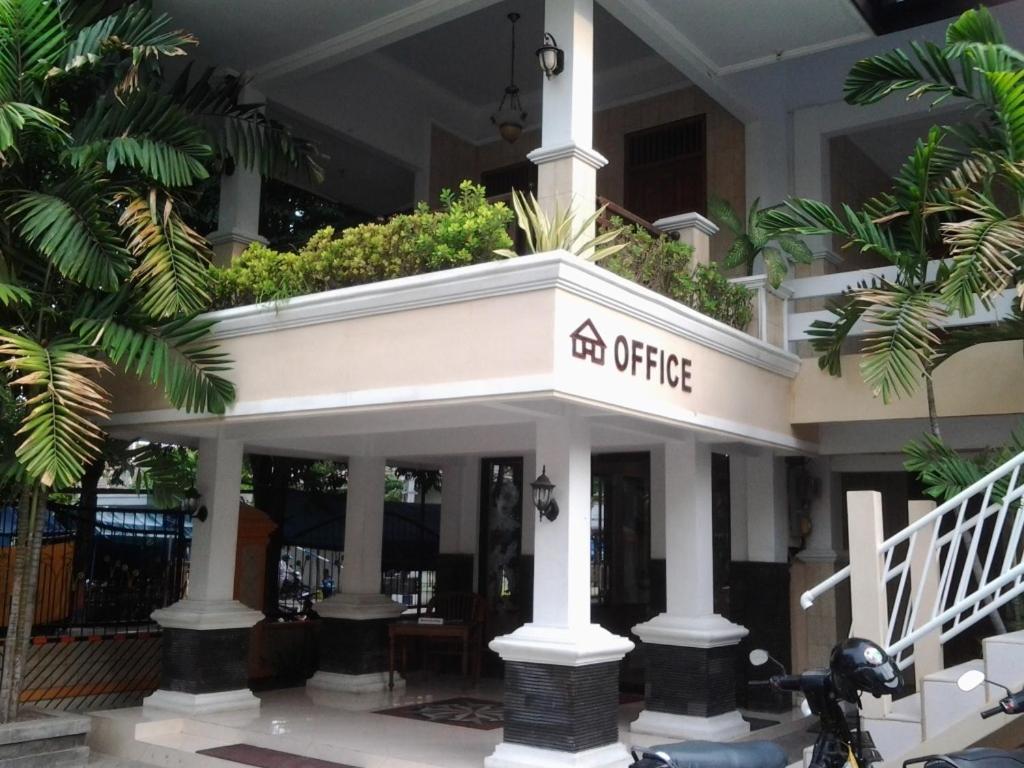 Hotel Wisma Djaja Syariah Bojonegoro Dış mekan fotoğraf