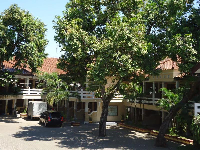 Hotel Wisma Djaja Syariah Bojonegoro Dış mekan fotoğraf
