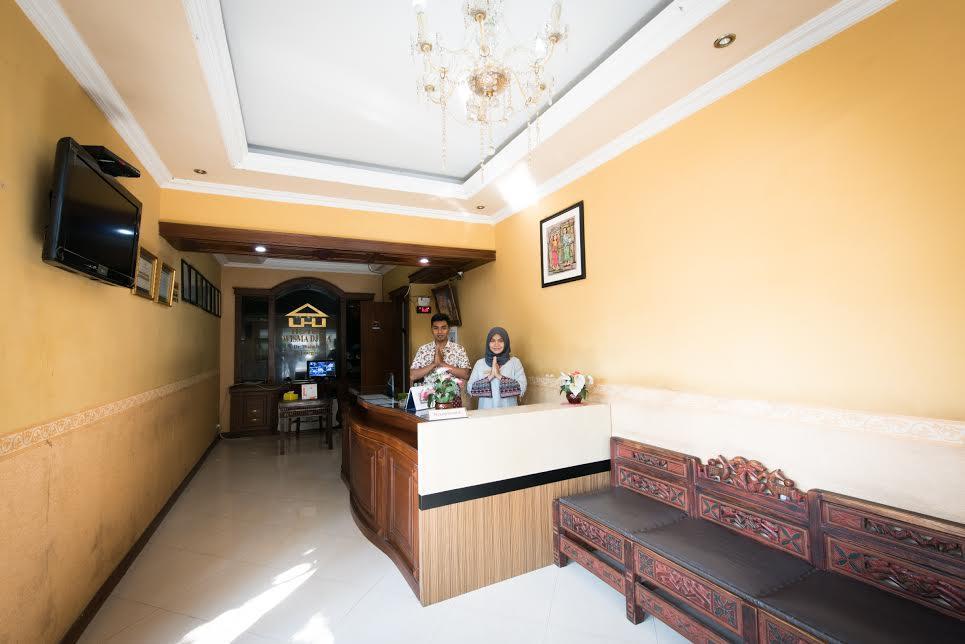 Hotel Wisma Djaja Syariah Bojonegoro Dış mekan fotoğraf