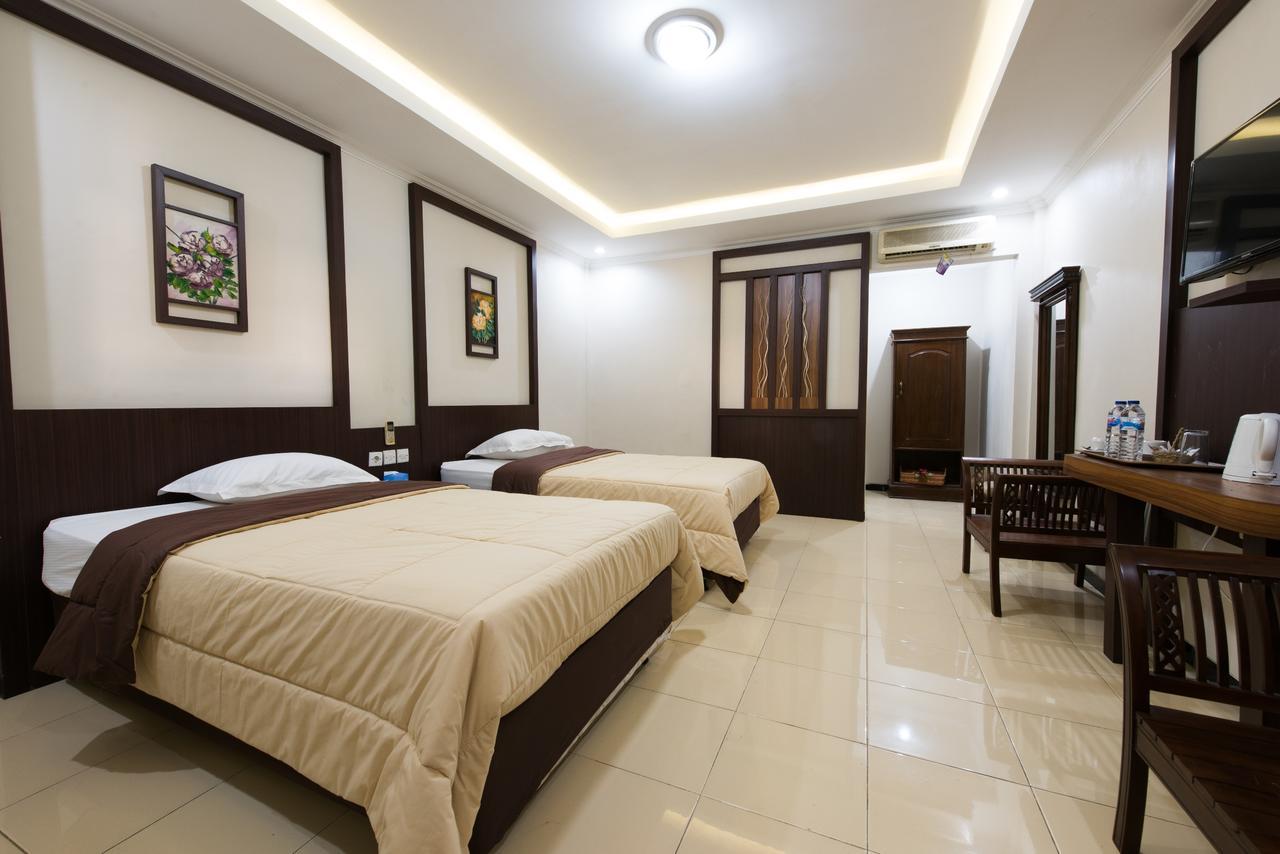 Hotel Wisma Djaja Syariah Bojonegoro Dış mekan fotoğraf