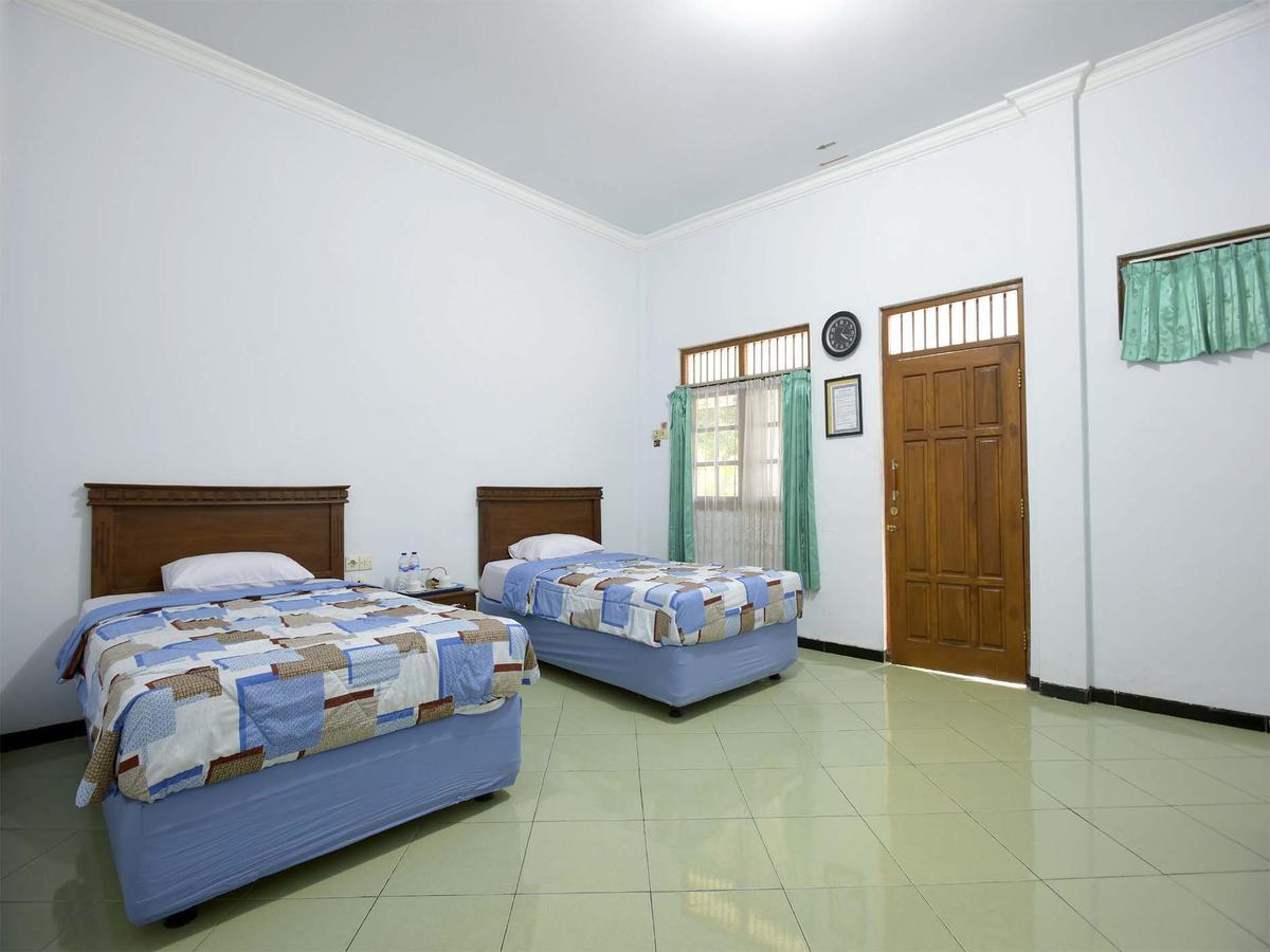 Hotel Wisma Djaja Syariah Bojonegoro Dış mekan fotoğraf