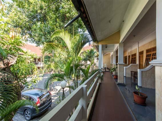 Hotel Wisma Djaja Syariah Bojonegoro Dış mekan fotoğraf