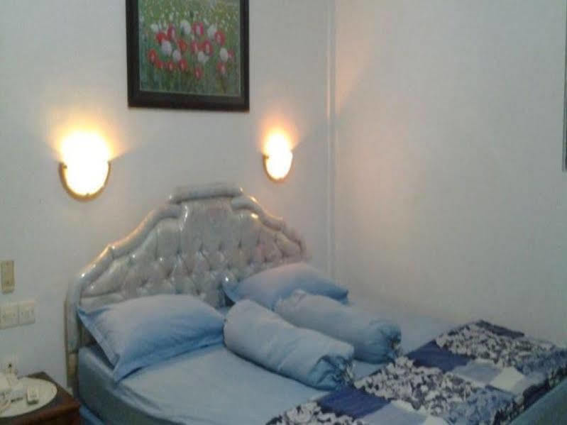 Hotel Wisma Djaja Syariah Bojonegoro Dış mekan fotoğraf