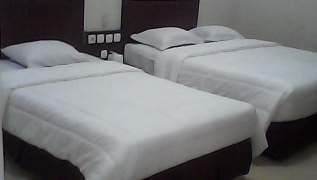 Hotel Wisma Djaja Syariah Bojonegoro Dış mekan fotoğraf